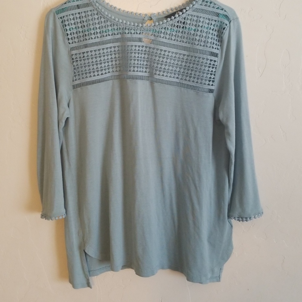 NWOT H&M Shirt Size Medium